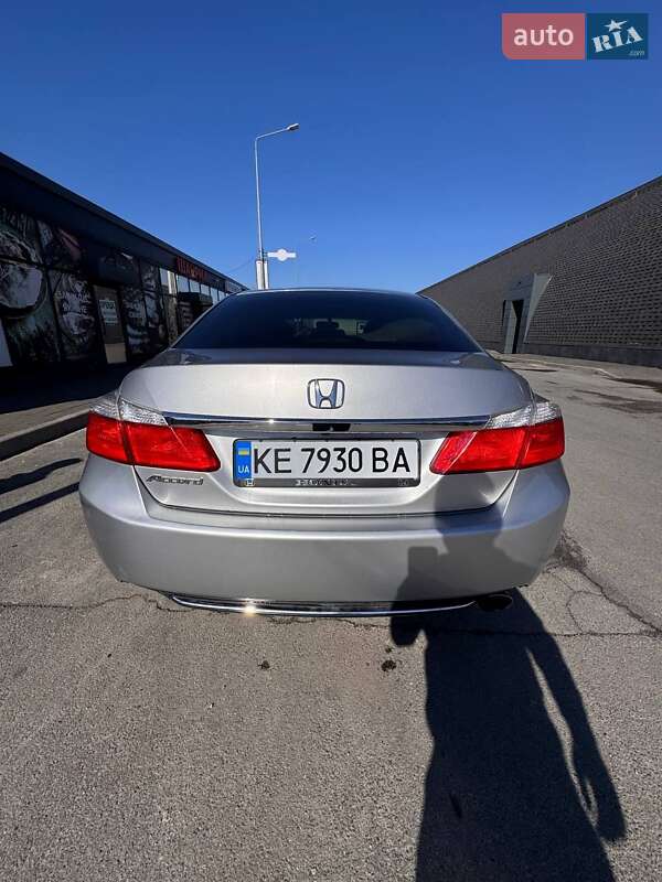 Седан Honda Accord 2013 в Днепре