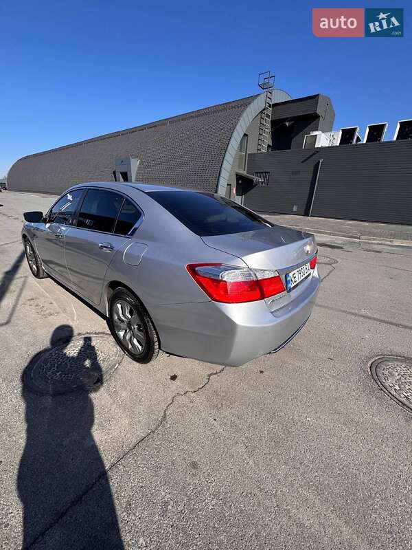 Седан Honda Accord 2013 в Днепре