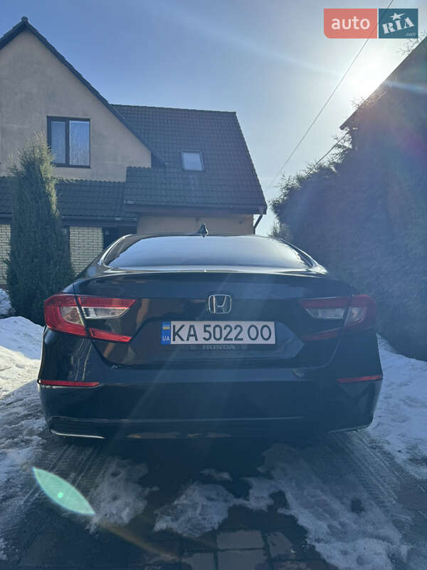 Седан Honda Accord 2017 в Киеве