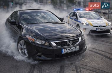 Купе Honda Accord 2008 в Киеве