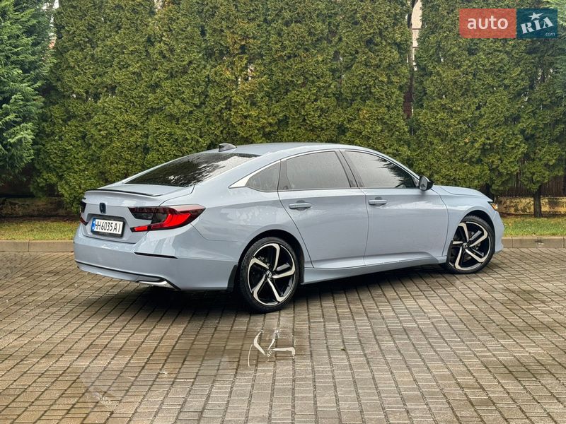 Седан Honda Accord 2022 в Одессе