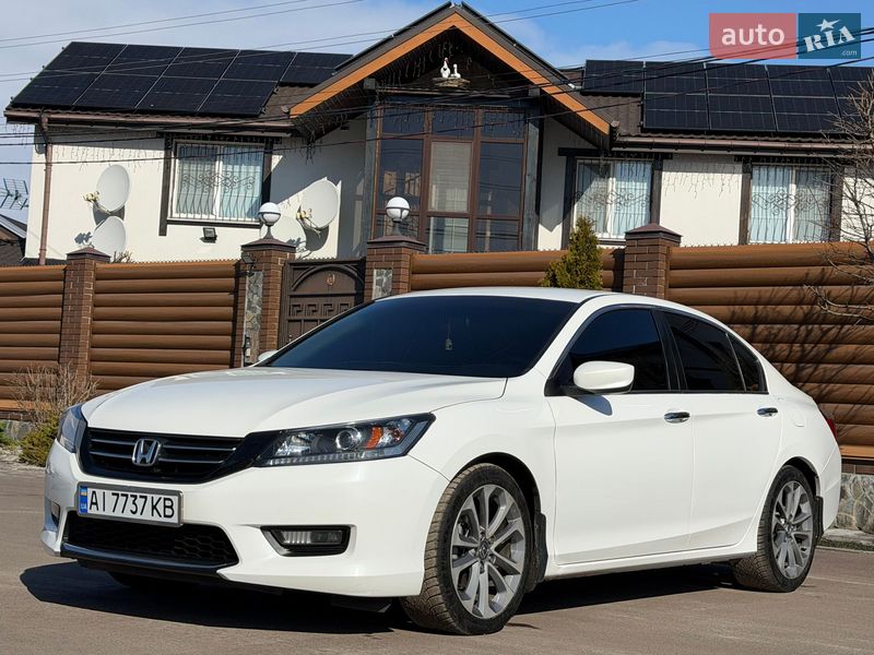 Седан Honda Accord 2014 в Киеве