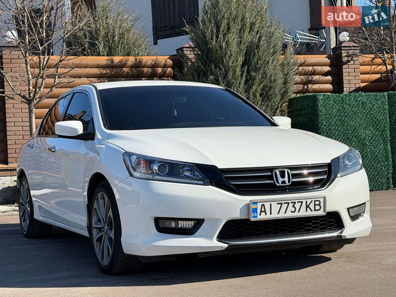 Седан Honda Accord 2014 в Киеве