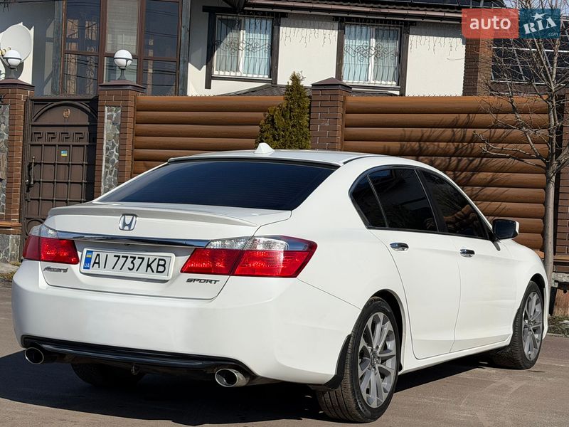 Седан Honda Accord 2014 в Киеве
