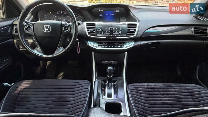 Седан Honda Accord 2014 в Киеве
