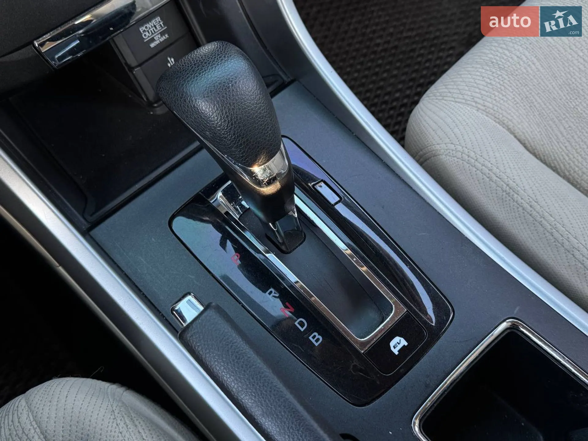 2015 Honda Accord - мініатюра 25