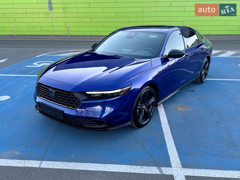 Седан Honda Accord 2023 в Киеве