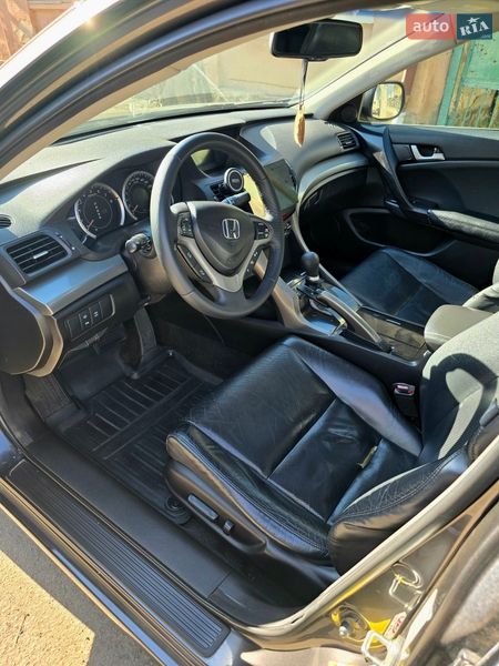 Седан Honda Accord 2009 в Ужгороде