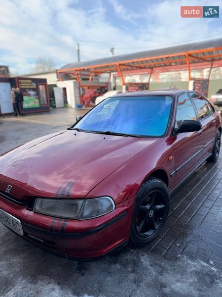 Седан Honda Accord 1993 в Полонном