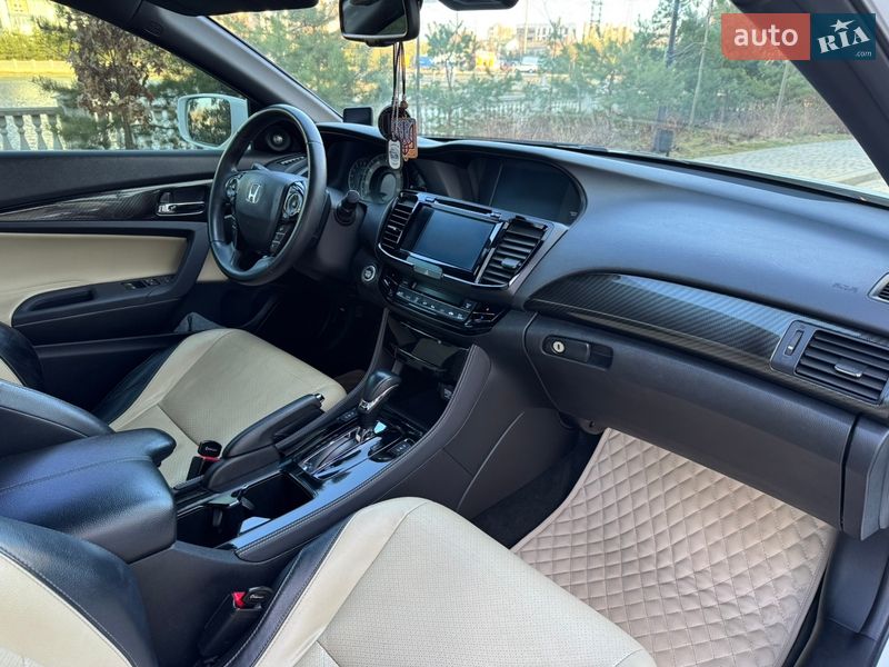 Купе Honda Accord 2015 в Ивано-Франковске