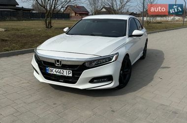 Седан Honda Accord 2019 в Ровно
