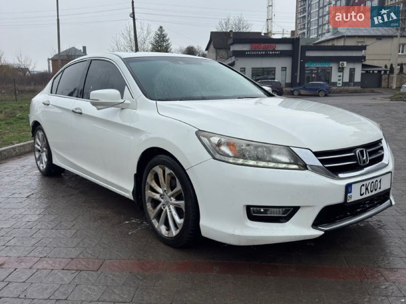 Седан Honda Accord 2013 в Ивано-Франковске