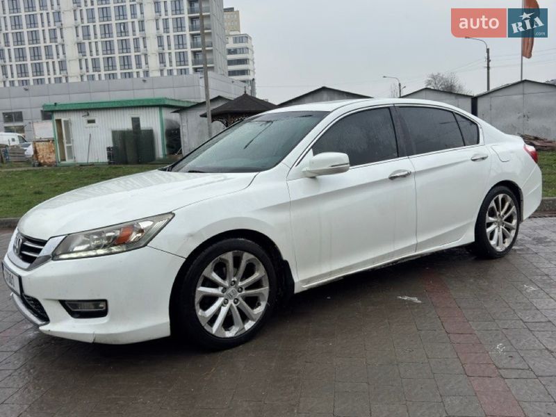 Седан Honda Accord 2013 в Ивано-Франковске