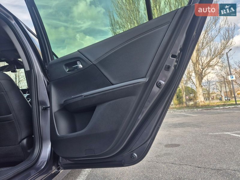 Седан Honda Accord 2016 в Днепре