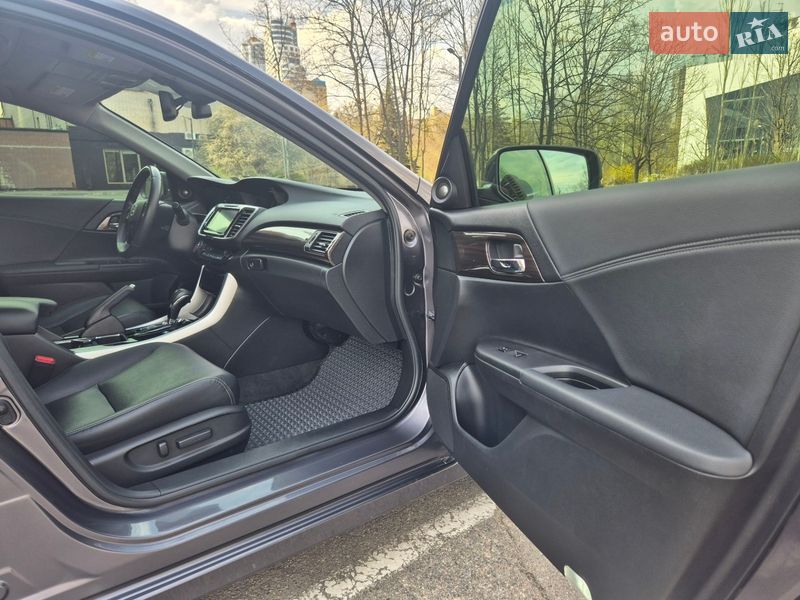Седан Honda Accord 2016 в Днепре
