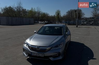 Седан Honda Accord 2016 в Чернівцях