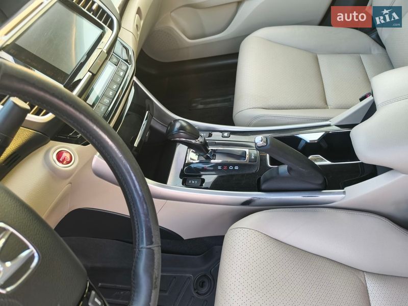Седан Honda Accord 2017 в Днепре