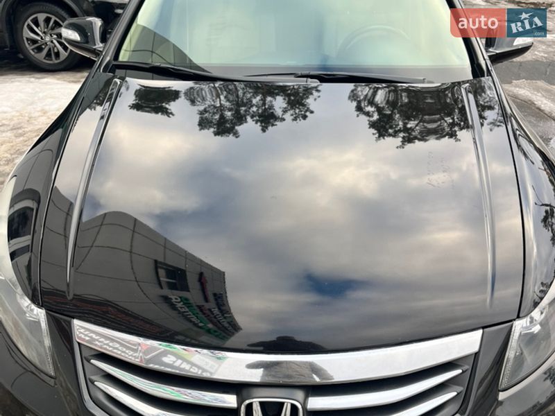 Седан Honda Accord 2012 в Києві