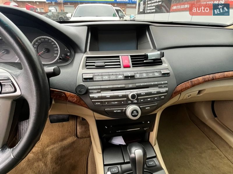 Седан Honda Accord 2012 в Києві