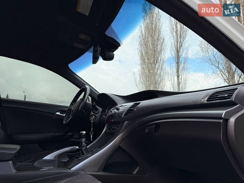 Седан Honda Accord 2012 в Охтирці