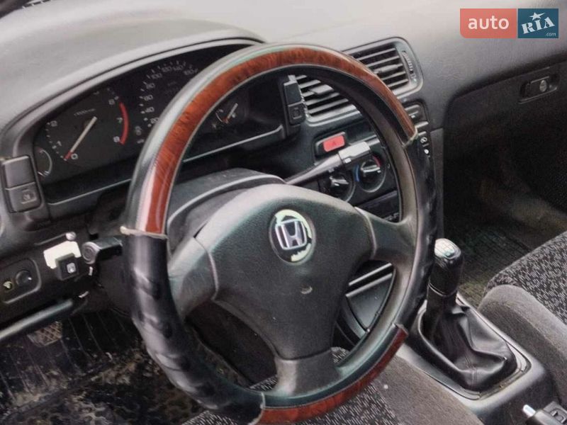 Седан Honda Accord 1993 в Каменец-Подольском