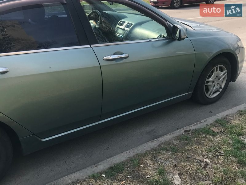 Седан Honda Accord 2003 в Киеве