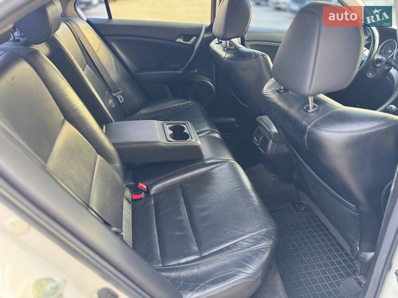 Седан Honda Accord 2010 в Днепре