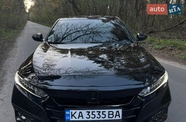Седан Honda Accord 2018 в Киеве