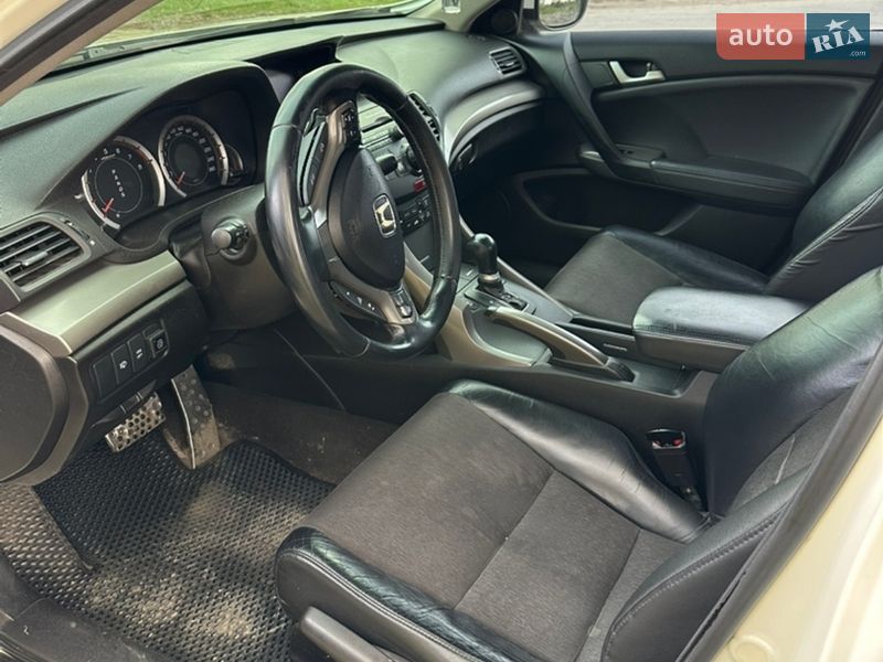 Седан Honda Accord 2010 в Ірпені