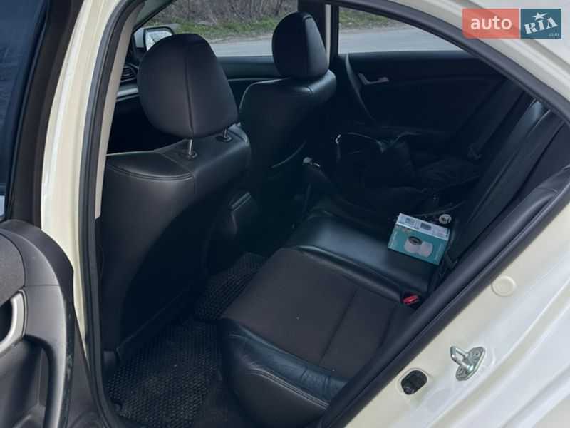 Седан Honda Accord 2010 в Ірпені