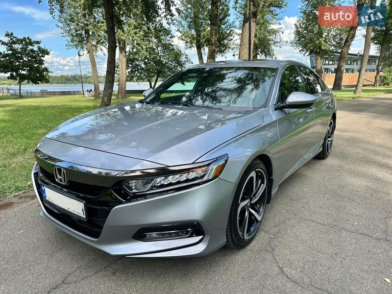 Седан Honda Accord 2020 в Киеве