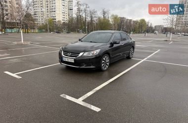 Седан Honda Accord 2014 в Києві