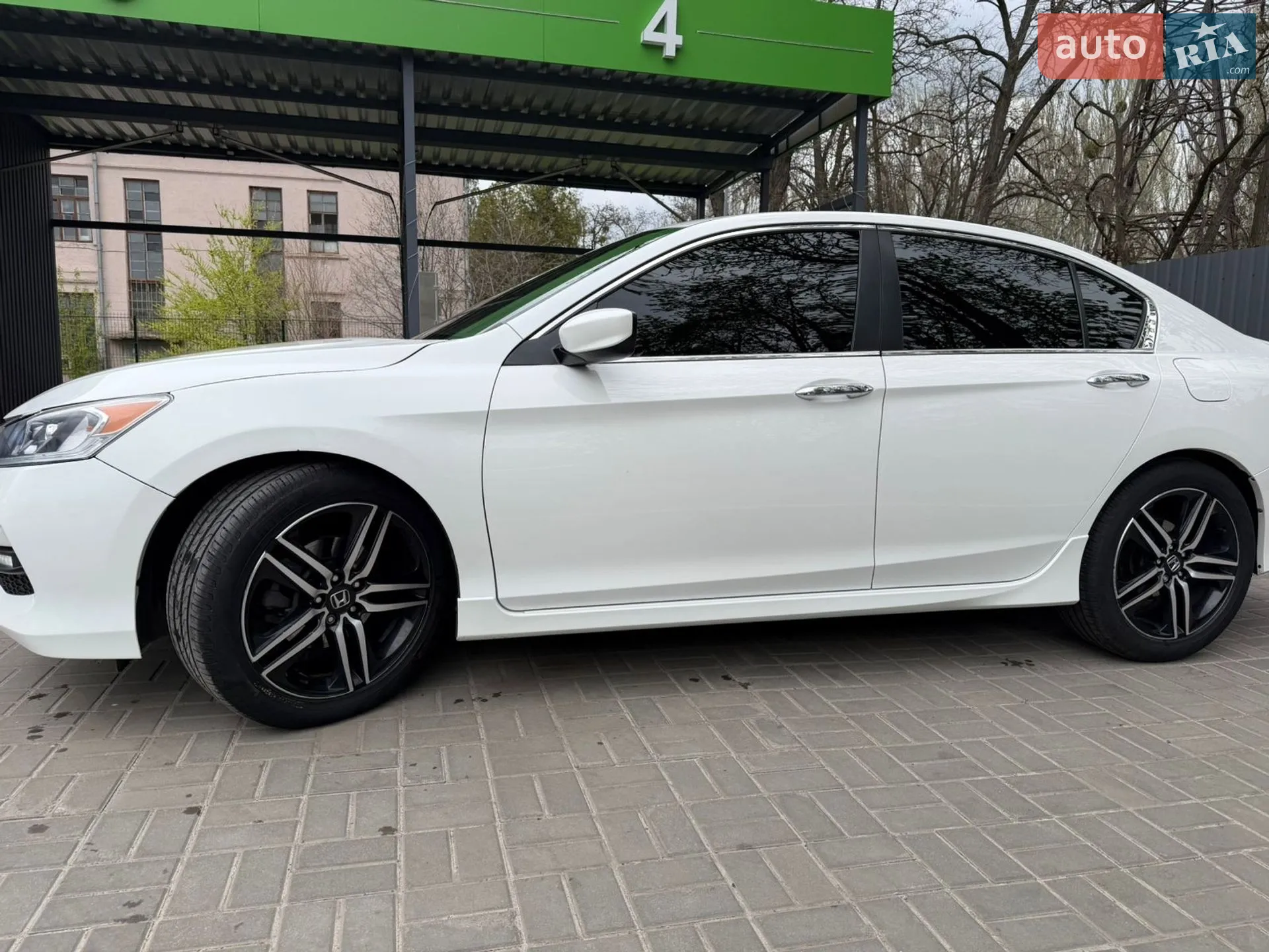 2016 Honda Accord - мініатюра 2