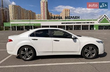 Седан Honda Accord 2012 в Киеве
