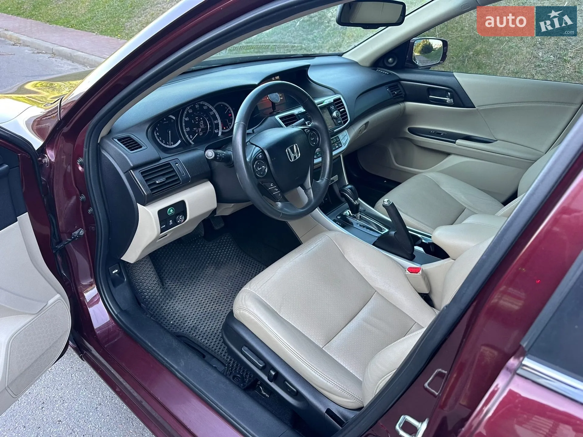 2015 Honda Accord - мініатюра 16
