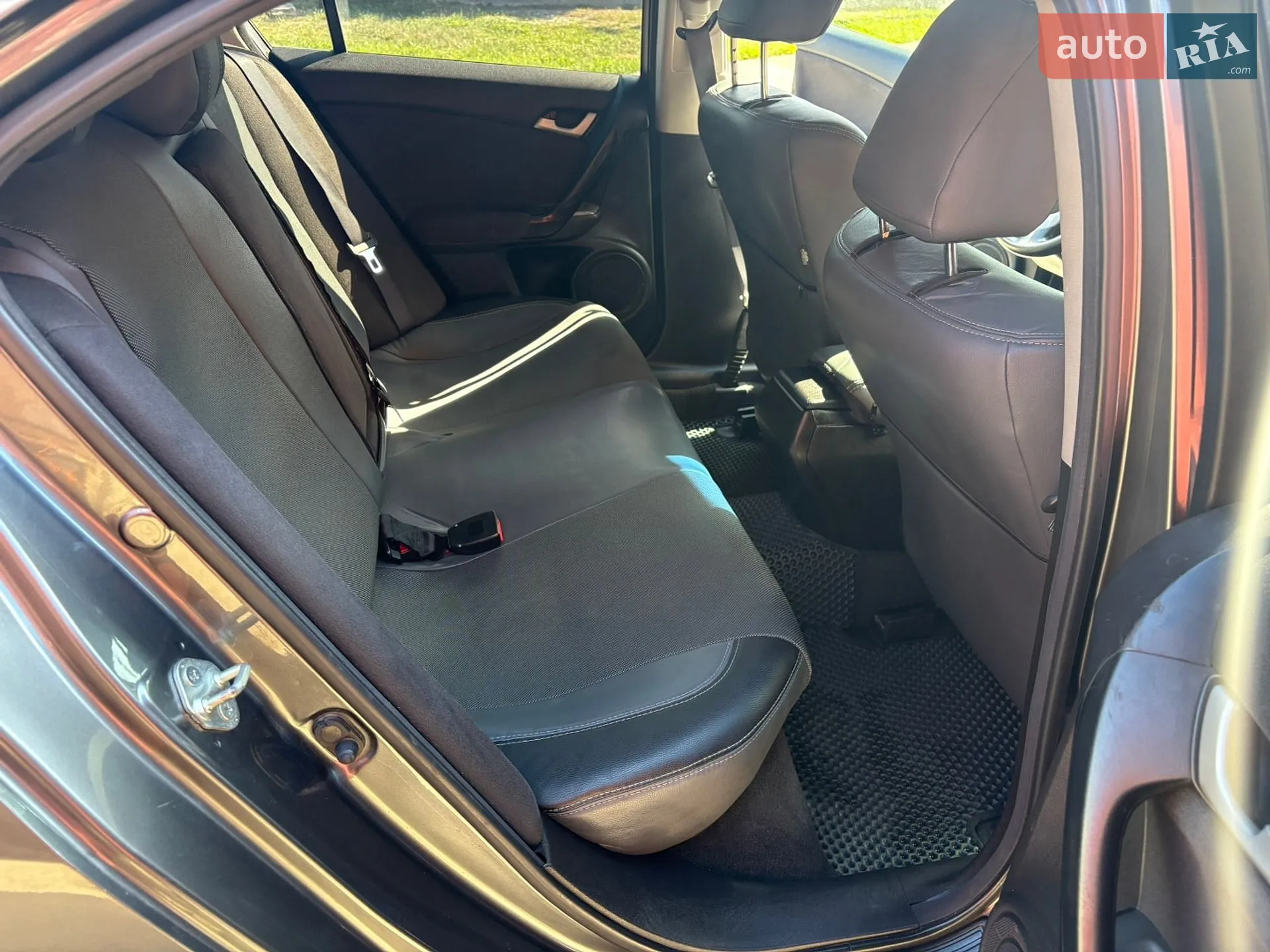 2010 Honda Accord - мініатюра 41