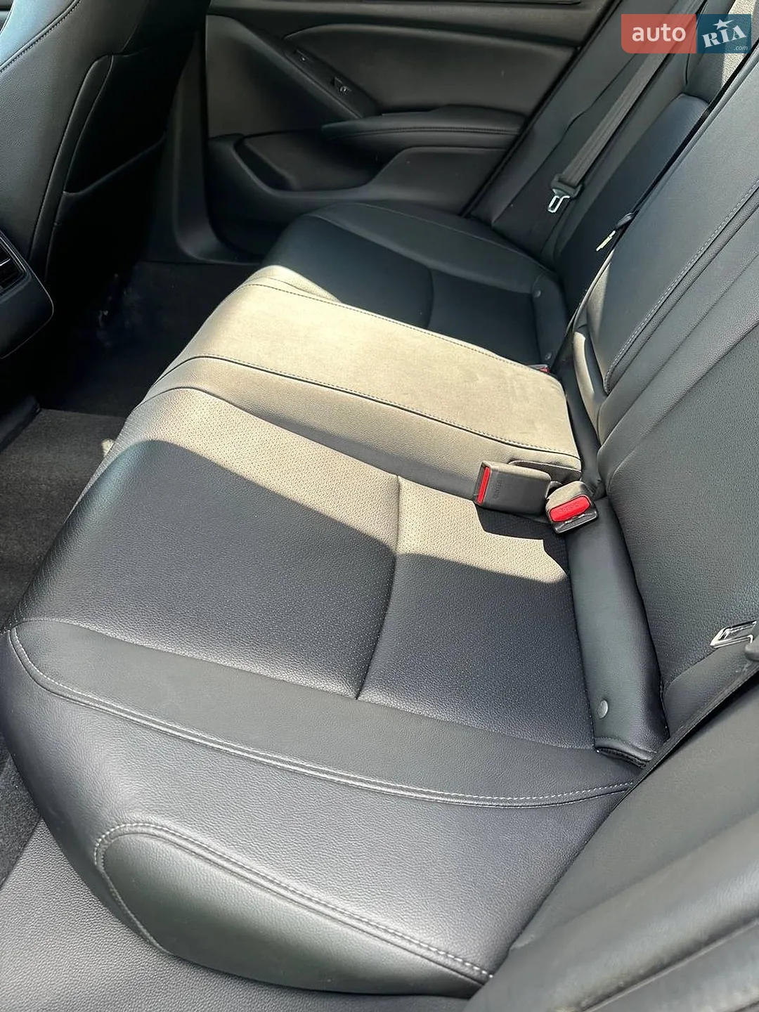 Honda Accord 2019 VIN 1HGCV3F94LA002680 фото оголошення 15 з 21