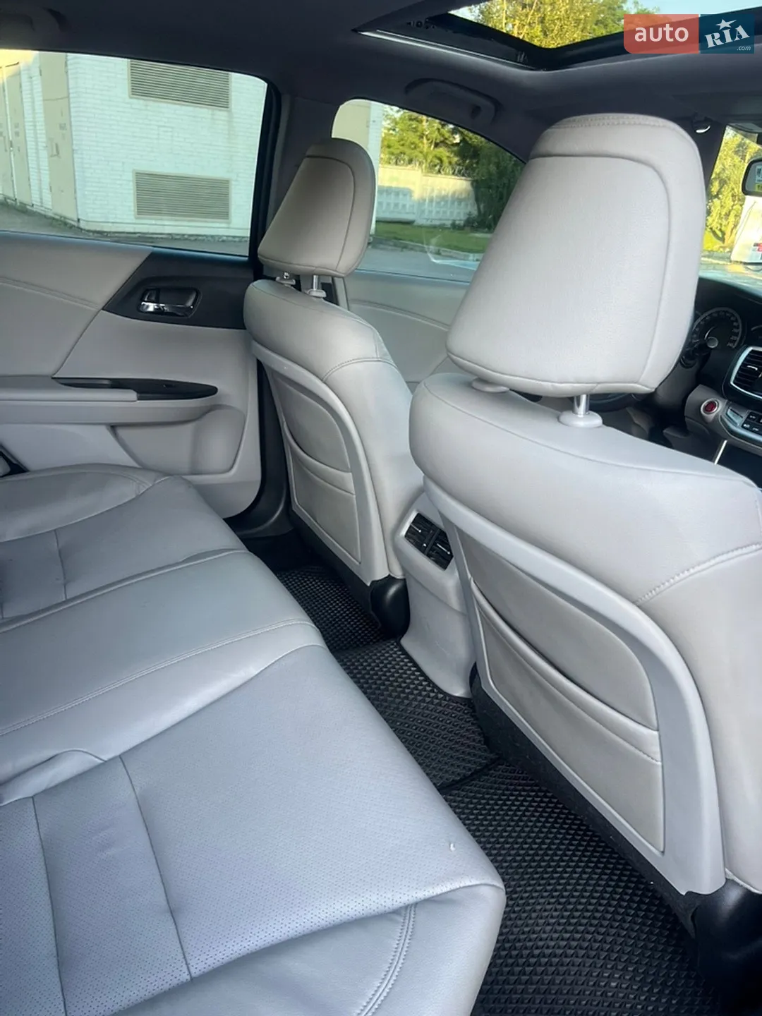 2014 Honda Accord - мініатюра 9