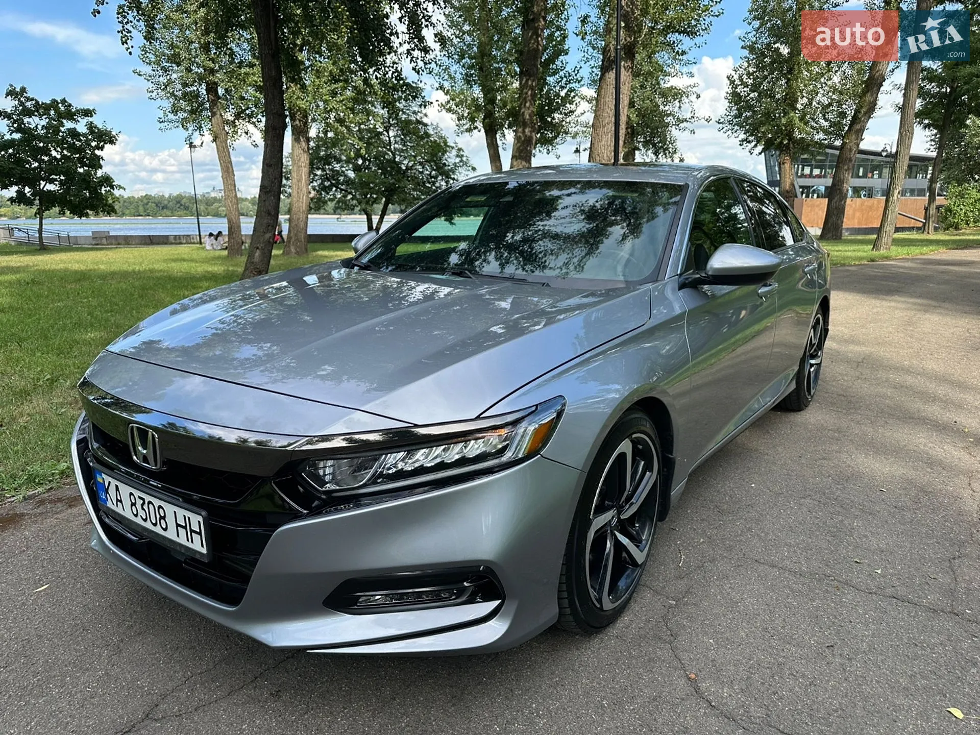 2020 Honda Accord - фото 1
