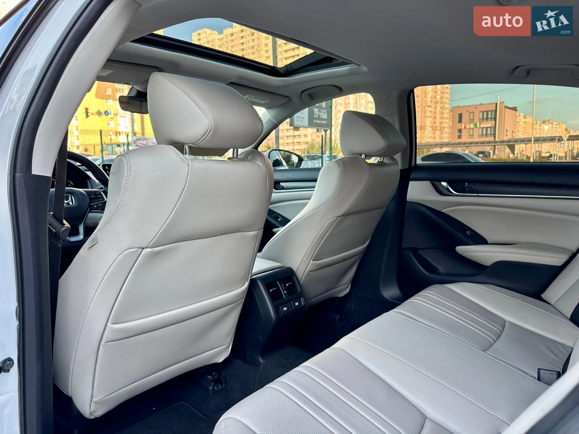 2021 Honda Accord - мініатюра 11