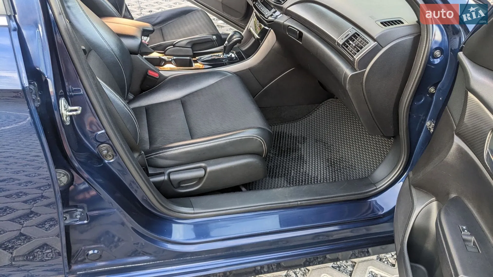 2015 Honda Accord - мініатюра 27