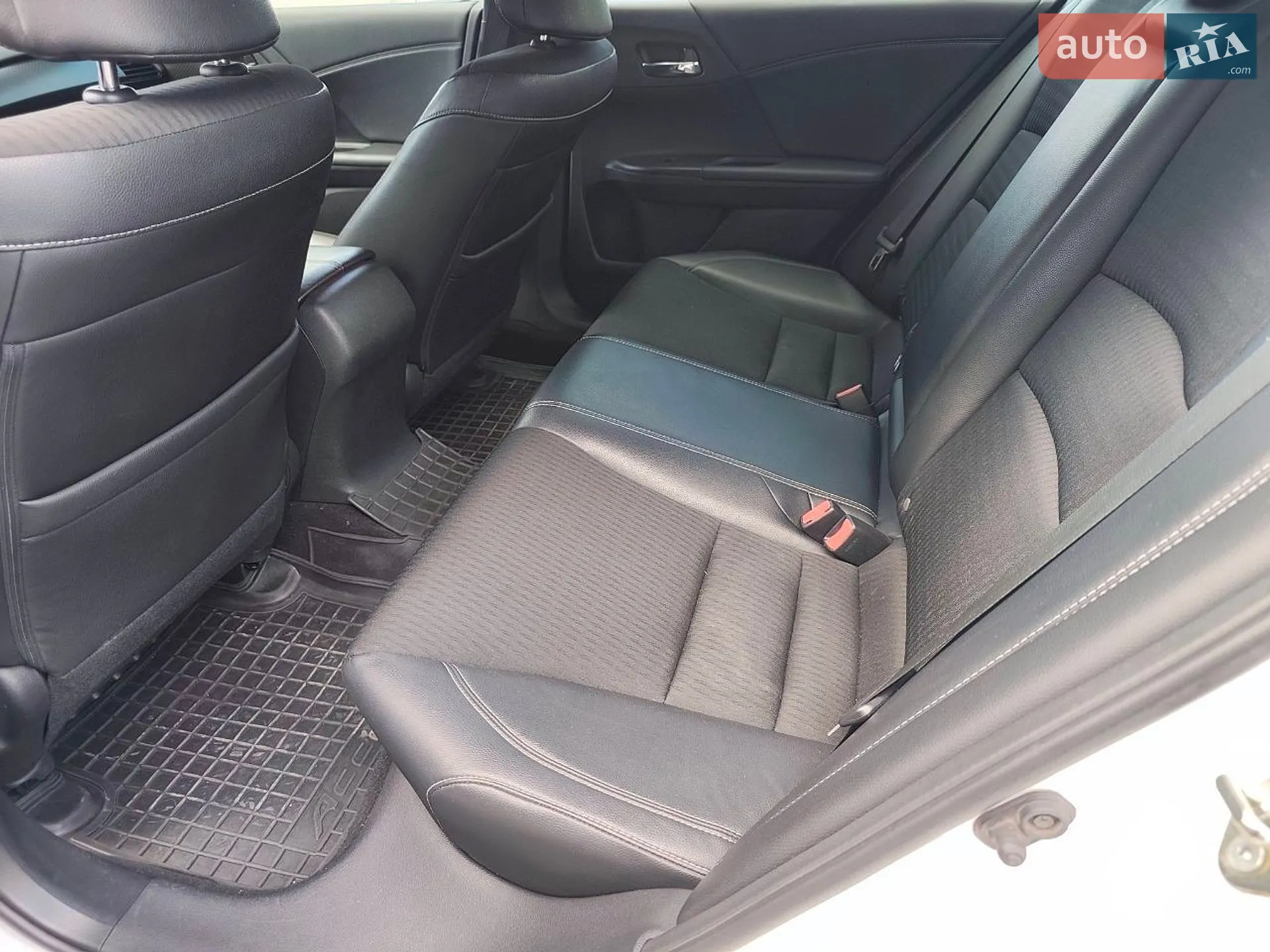 2016 Honda Accord - мініатюра 13