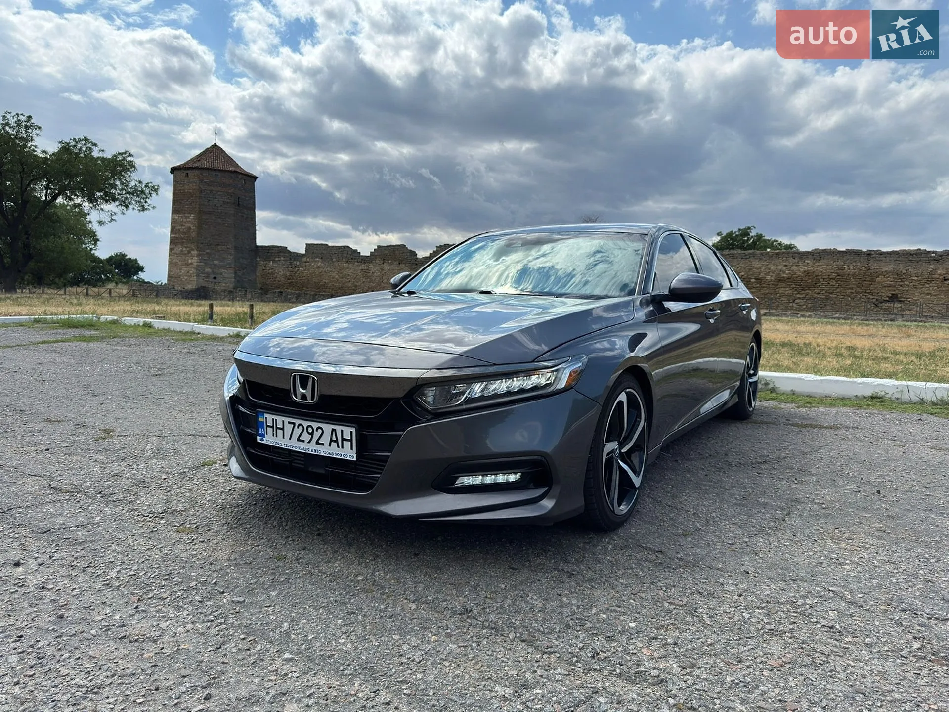 2018 Honda Accord - фото 1