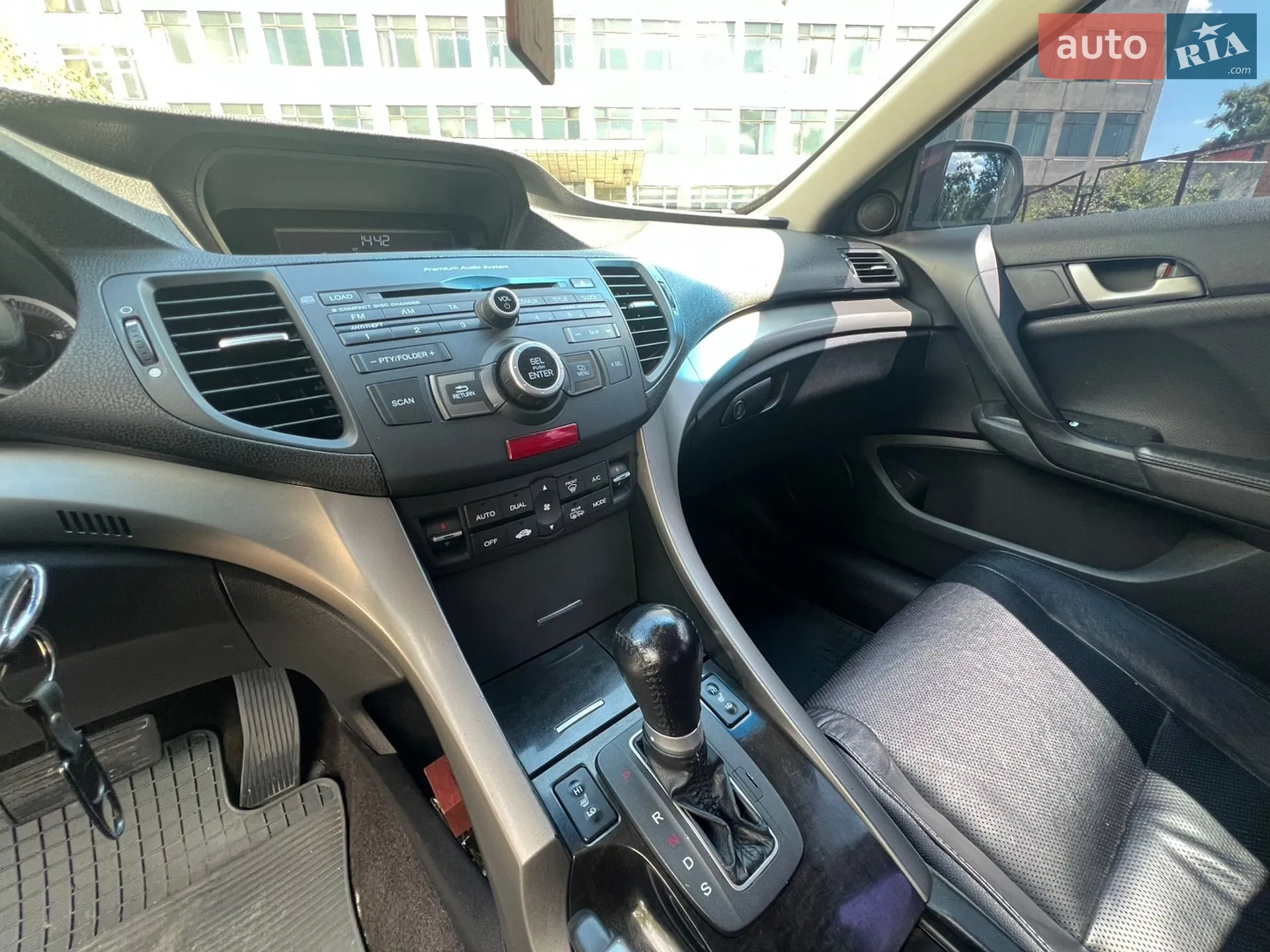 2010 Honda Accord - мініатюра 19