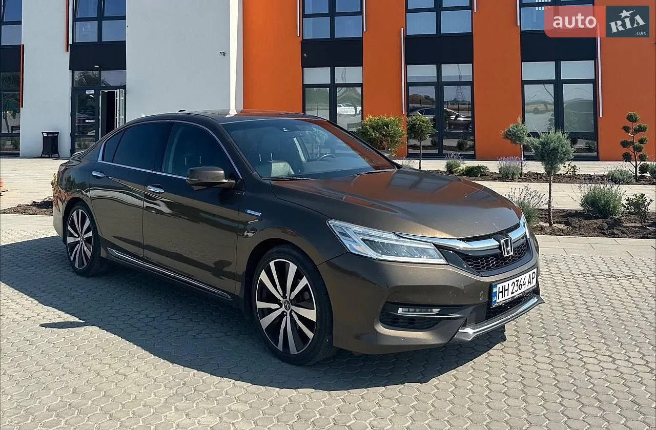 2017 Honda Accord - фото 1