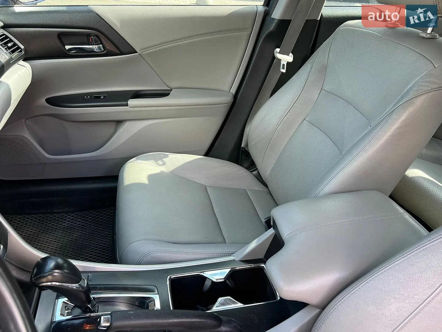 2014 Honda Accord - мініатюра 16