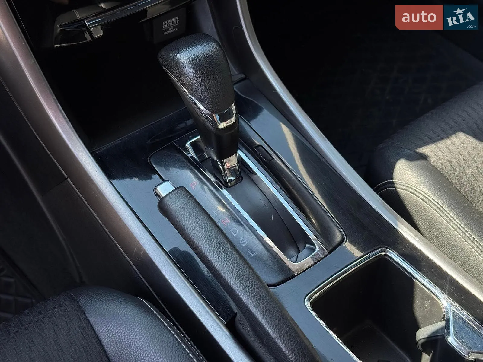 2015 Honda Accord - мініатюра 25