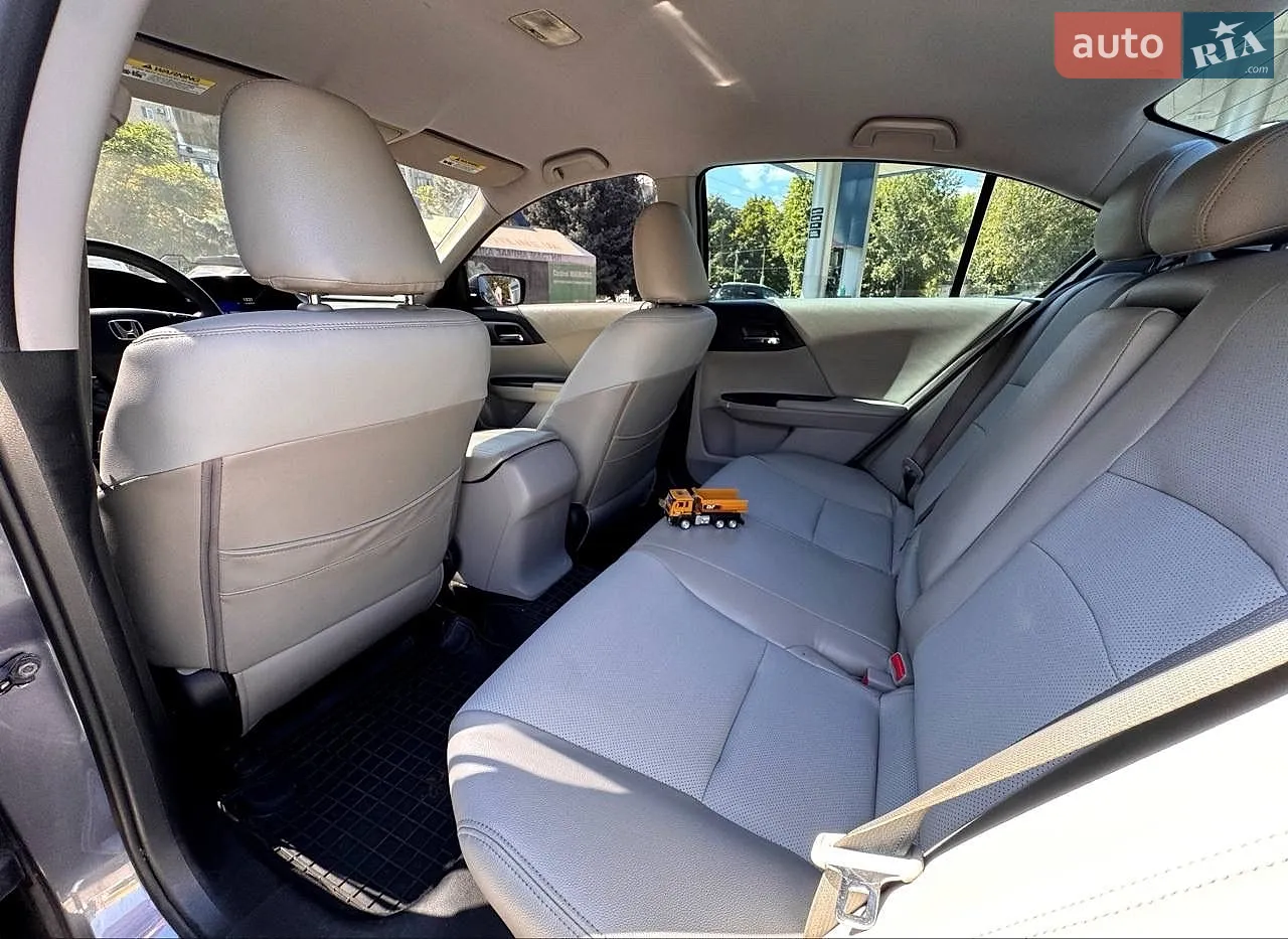 2015 Honda Accord - мініатюра 18