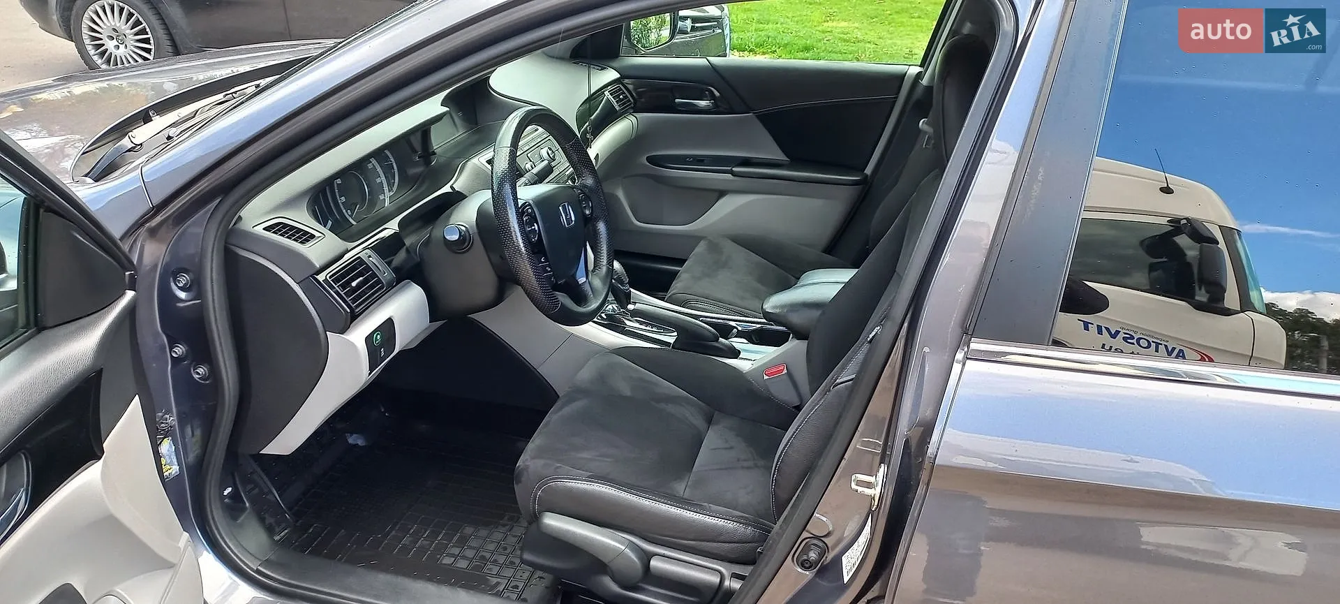 2017 Honda Accord - мініатюра 16