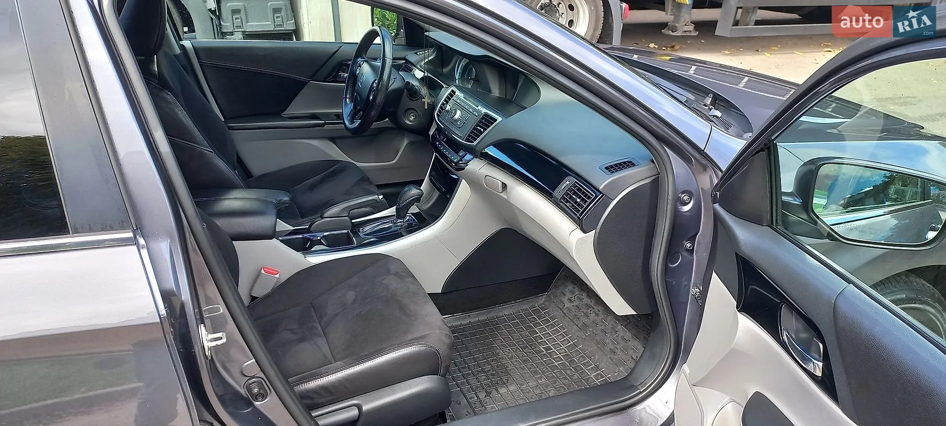 2017 Honda Accord - мініатюра 19